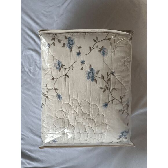 Whole Home Twin Size Quilt & One Sham Set in Pattern "Anna" NIB 100% Cotton - Picture 6 of 6